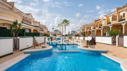 Resale - Townhouse -
Ciudad Quesada - Lo Marabú