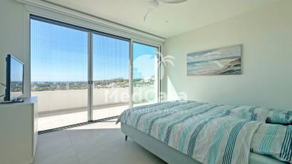 Resale - Villa -
Moraira - Benimeit