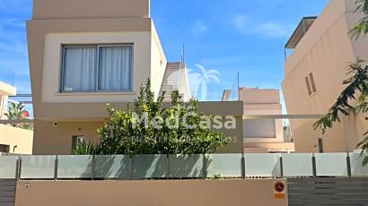 Segunda mano - Villa -
Pilar de la Horadada - Pueblo Latino