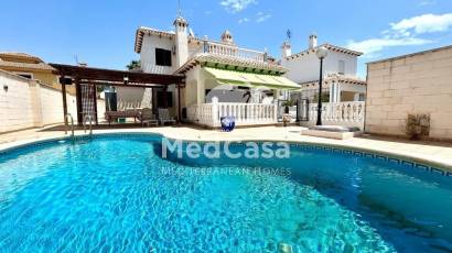 Segunda mano - Villa -
Orihuela Costa - La Zenia