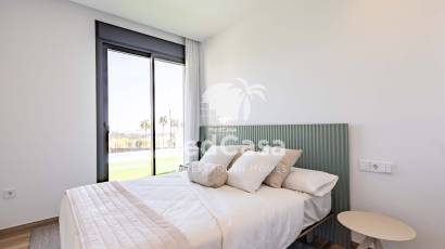 Obra nueva - Villa -
Polop de La Marina