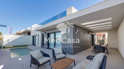 Obra nueva - Villa -
Torrevieja