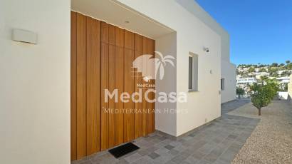 Resale - Villa -
Moraira - Benimeit