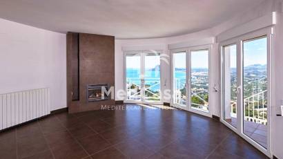Resale - Villa -
Altea