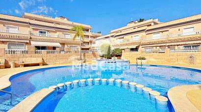 Wiederverkauf - Eckreihenhaus -
Orihuela Costa - Villamartín