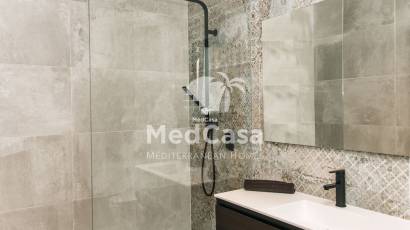 Obra nueva - Villa -
Rojales