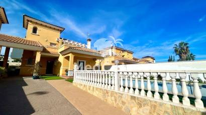 Wiederverkauf - Villa -
Orihuela Costa - Cabo Roig