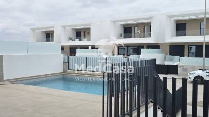 Resale - Semi detached  -
Dolores