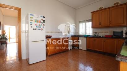 Wiederverkauf - Villa -
Albatera - Albatera - Country