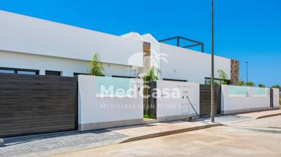 Obra nueva - Villa -
Los Alcázares