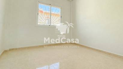 Resale - Townhouse -
Ciudad Quesada - Doña Pepa
