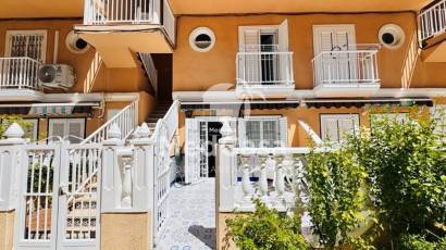 Resale - Townhouse -
Torrevieja - Torrelamata - La Mata