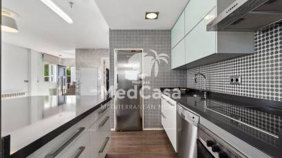 Resale - Corner Townhouse -
Balsicas