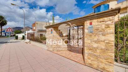 Resale - Villa -
Orihuela Costa - Hurchillo