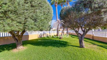 Resale - Semi detached  -
Torrevieja - Nueva Torrevieja - Aguas Nuevas