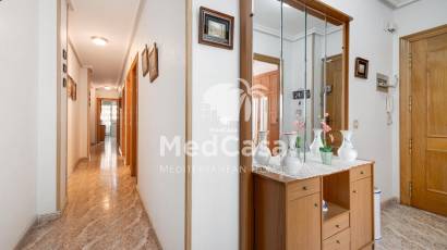 Resale - Apartment -
Guardamar del Segura - CENTRO