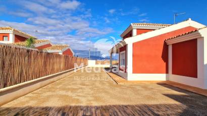 Obra nueva - Villa -
Purias