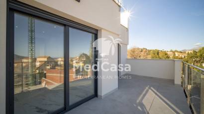 Neubau - Villa -
Coloma