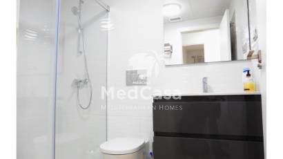 Segunda mano - Apartamento planta baja -
Torrevieja
