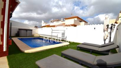 Segunda mano - Villa -
Orihuela Costa - Playa Flamenca