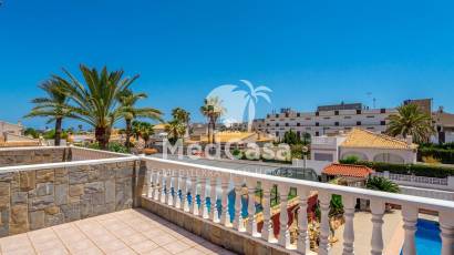 Wiederverkauf - Villa -
Orihuela Costa - Campoamor