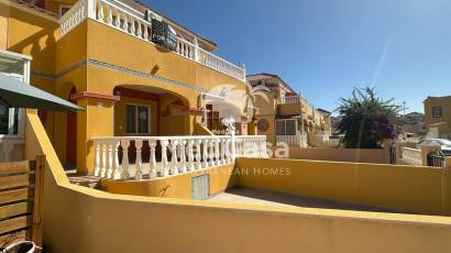 Resale - Townhouse -
Orihuela Costa - La Regia