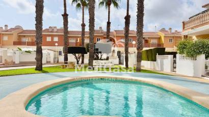 Resale - Townhouse -
Ciudad Quesada - Doña Pepa