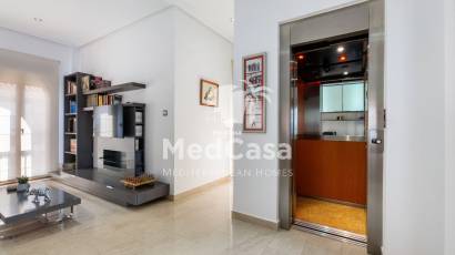Resale - Villa -
La Aparecida - Orihuela
