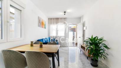 Resale - Villa -
Torrevieja - El chaparral