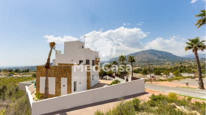 Obra nueva - Villa -
Finestrat