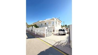 Resale - Townhouse -
Ciudad Quesada - La Fiesta