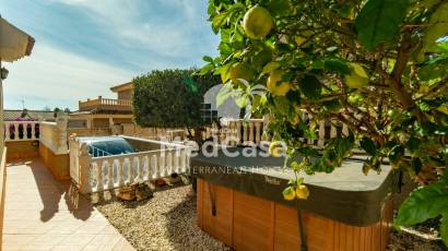 Resale - Villa -
Torrevieja - Los Balcones