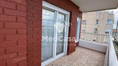 Wiederverkauf - Apartment -
Torrevieja - Punta prima