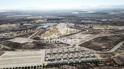 Obra nueva - Villa -
Golf Altaona