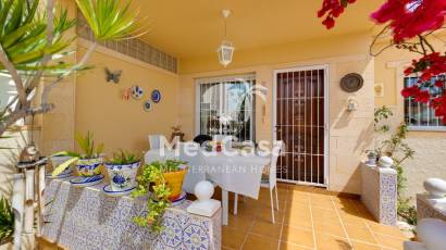 Resale - Semi detached  -
Torrevieja - Nueva Torrevieja - Aguas Nuevas