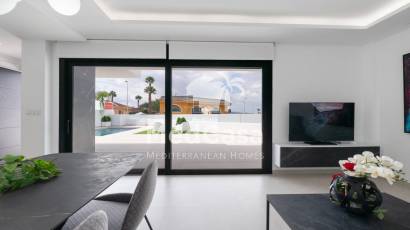 Obra nueva - Villa -
Benijofar