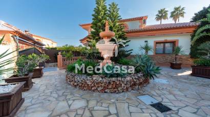 Resale - Villa -
Calpe
