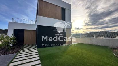 Obra nueva - Villa -
Finestrat