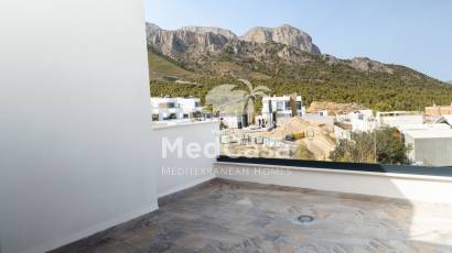 Obra nueva - Villa -
Polop de La Marina