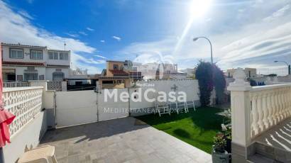 Resale - Townhouse -
Orihuela Costa - La Florida