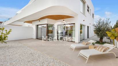 Obra nueva - Villa -
Los Alcázares