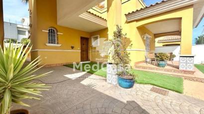 Wiederverkauf - Villa -
Orihuela Costa - Cabo Roig