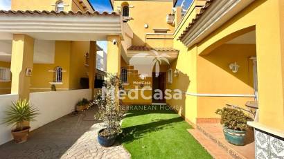 Resale - Villa -
Orihuela Costa - Cabo Roig