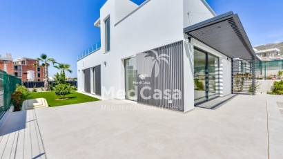 Obra nueva - Villa -
Finestrat