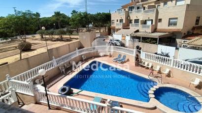 Resale - Townhouse -
Guardamar del Segura - Urbanizaciones