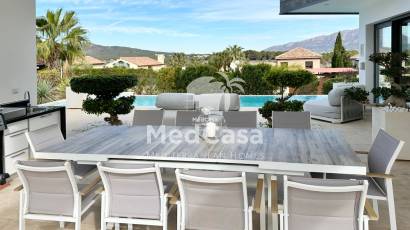 Resale - Villa -
Jávea - Cansalades