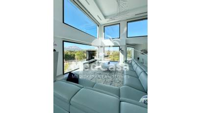 Resale - Villa -
Jávea - Cansalades