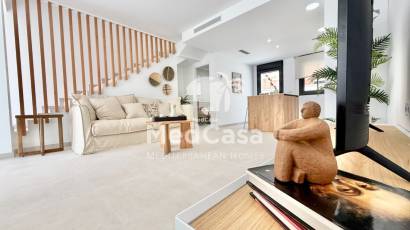 Neubau - Penthousewohnung -
Cox