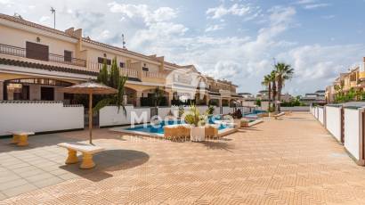 Resale - Townhouse -
Ciudad Quesada - Lo Marabú