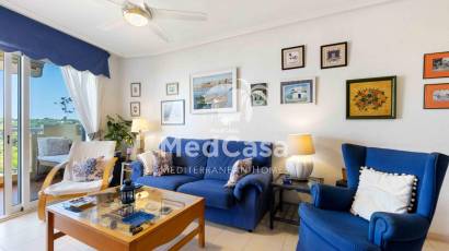 Resale - Apartment -
Orihuela Costa - Campoamor